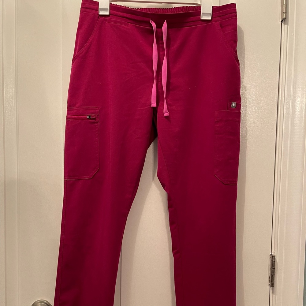 Figs Magenta Yola scrub pants, medium petite